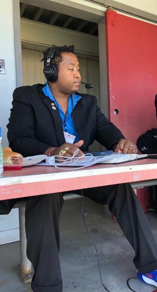 LyleMultimedia's tweet photo. Really enjoyed helping to call the historic 2O19 Howard-Harvard clash in Boston for Howard radio, @WHBC_HowardU! So ready for the return of college football! Less than 1O weeks before Saturdays are jam packed once again! #NCAA #CFB #HowardvsHarvard https://t.co/xaCqr0DohY