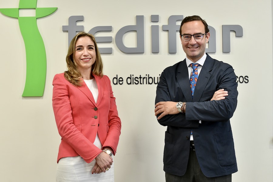 Fedifar's tweet photo. Los presidentes de @Fedifar, Matilde Sánchez, @presiFedifar, y de @Fefefarmacia, Luis de Palacio, @luisdepalacio, reafirman su compromiso para reforzar la relación entre ambas patronales #farmacia #distribución 

👉https://t.co/1Pbj3rxZ9d https://t.co/nyVIt8GEOJ