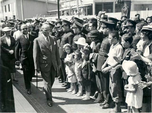 alperkaraman28's tweet photo. "Vatanı korumak, çocukları korumakla başlar." (Ulu Önder Gazi Mustafa Kemal Atatürk)
#ElmalıDavası https://t.co/NfWHRbwWtr