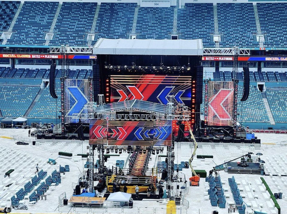 The Robe Way tweet media