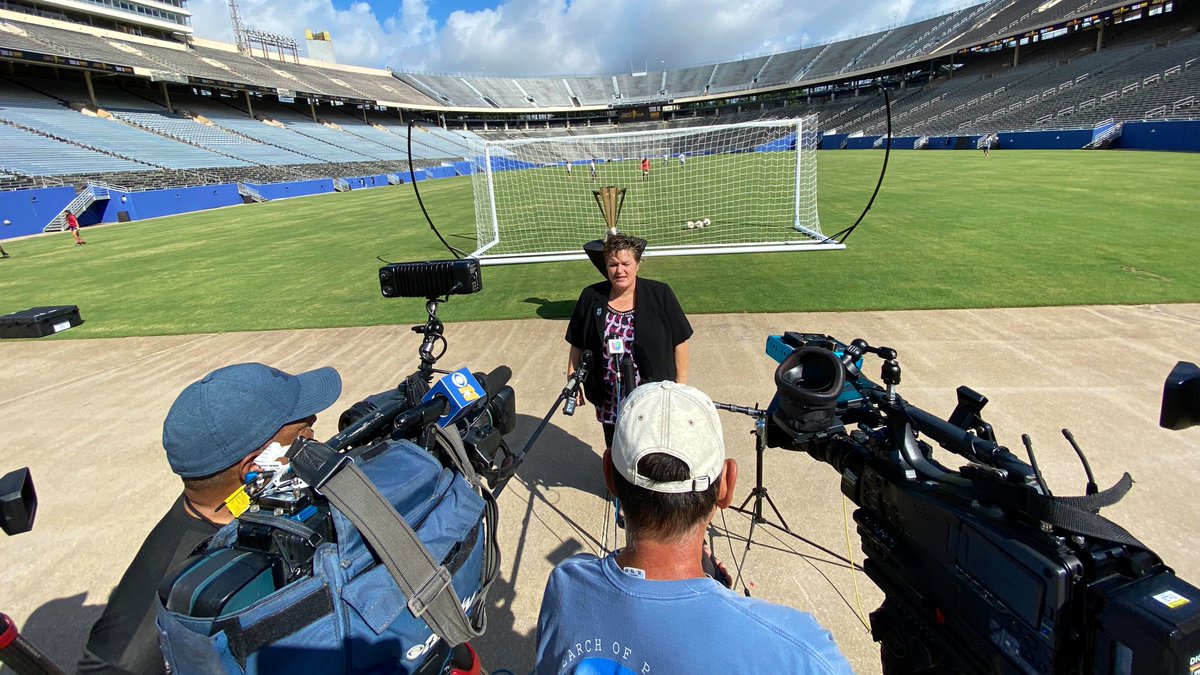 TonyFayPR's tweet photo. The @concacaf @GoldCup  #DallasTrophyTour culminates at @cottonbowlstad. 🏆

The Gold Cup will be in NTX 7/10-29. @dallas_sports continues to pursue championship events positioning #Dallas as the premier sports destination.
🎥 On the scene: 
@MPaul_BigDSport @kennycooperjr https://t.co/ahH7V6cSEq