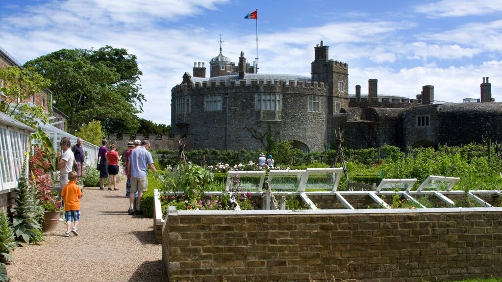 MilesandBarr's tweet photo. Take the kids to Walmer Castle for a jam-packed day of fun 🏰 

This historic site boasts a fascinating history - #didyouknow that it was once a Tudor artillery fortress?

📸 @VisitKent 

#kentestateagents #kent #milesandbarr https://t.co/G8ztZ6NbsE