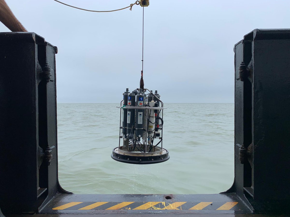 LifeWatchVLIZ's tweet image. Today @LifeWatchVLIZ scientists collect seawater samples on board the #SimonStevin in the framework of #OceanSamplingDay . We are 1 of the &amp;gt;200 worldwide registered sites that contribute to FAIR genomic data.
 
@EMBRC_EU @ASSEMBLE_Plus  @hcmr_gr @LifeWatchERIC @jmeesvliz
