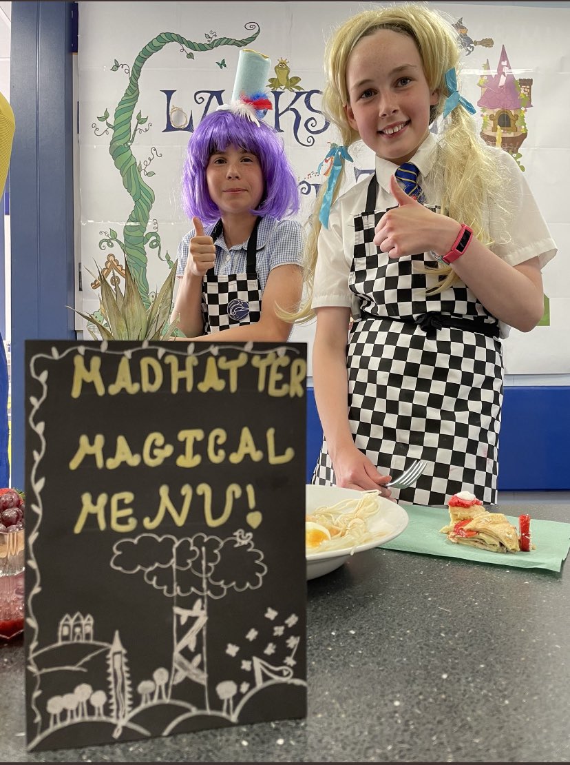 MissHoward4's tweet photo. …and the winner is…. @PATLarksHill @PontefractAT 🙌🙌🌟🌟 I am DELIGHTED they won the final @ClassroomK They designed and created the entire menu themselves, they thought about every little detail and even dressed for the occasion. Superb effort and well done to everyone else https://t.co/VZzOw0wd7h