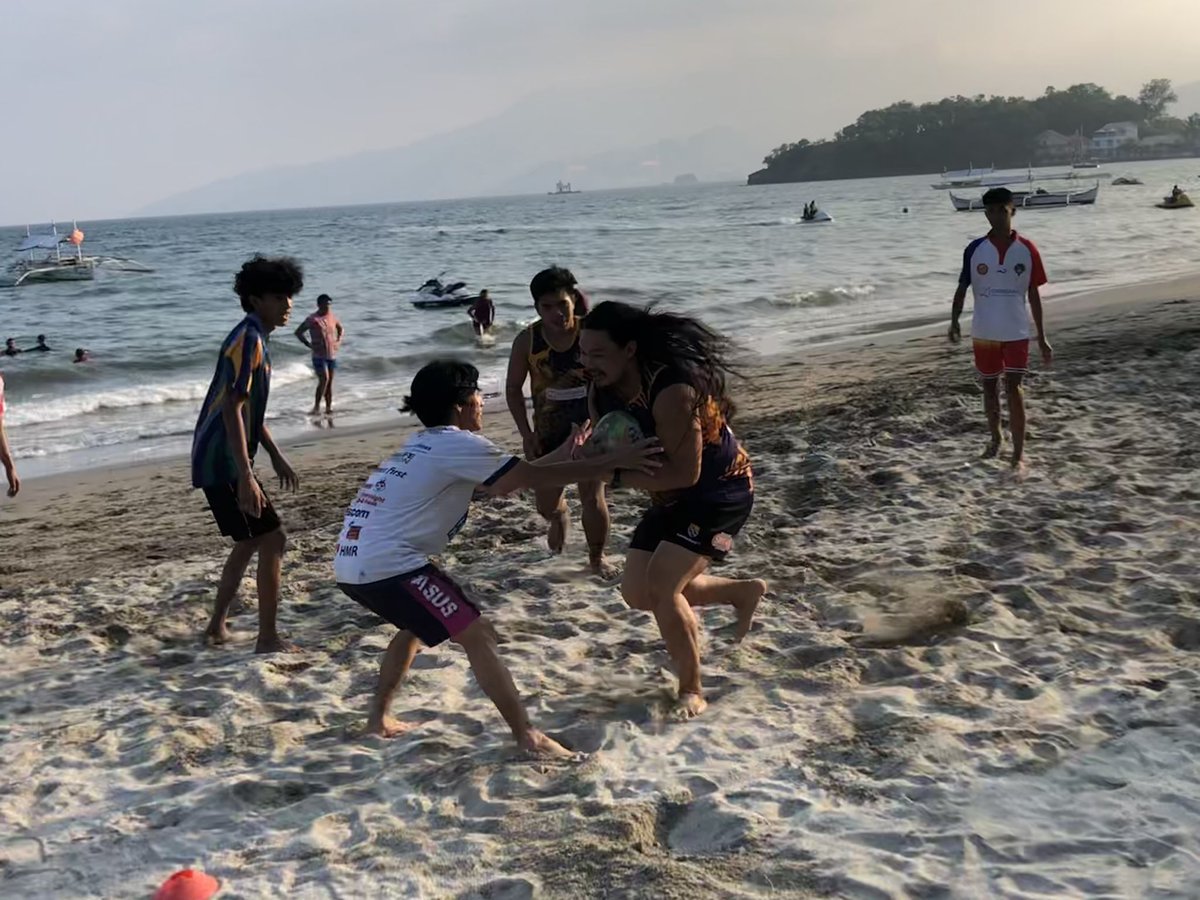 ClarkJetsRFC's tweet photo. Sun ✅
Beach ✅
Rugby ✅
Also great to have #ClarkJets, @Anthonyfgsn and @FredFrgsn back at training today!
#staysafe #staystrong #MGCQ #ClarkJet #PotBelliedPigsHK #CanterburyRFC #OneClub #Overgaard #MarineTravel #ProjexAsia #rugby #rugbydevelopment #JetsFamily #simplythebest https://t.co/1RGZsB8ZfD