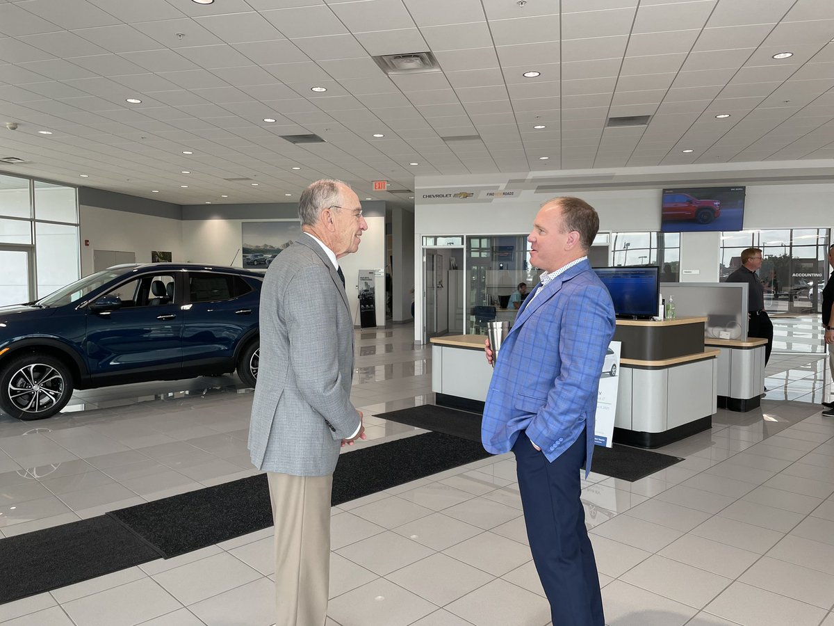 GrassleyWorks's tweet image. Stopped by Kemna Auto in Fort Dodge to get an update on the car business and talk infrastructure. @IowaADA