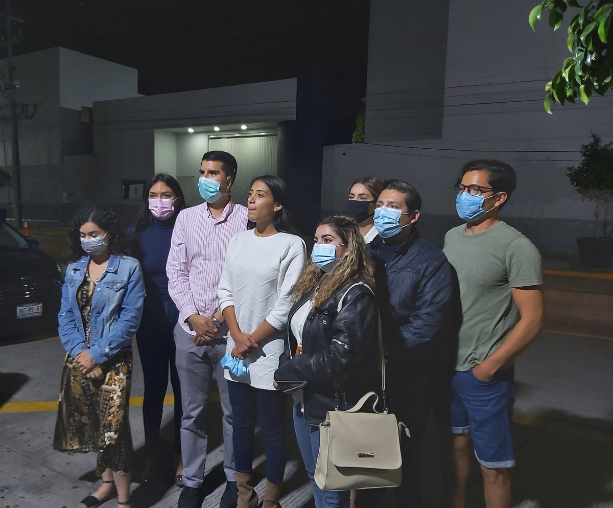 juncalssolano's tweet photo. Gracias por todo el apoyo y mensajes de solidaridad por lo vivimos el día de ayer. 

Seguimos fuertes, no podrán callar la información por más que lo intenten. https://t.co/PAho5q1WPK