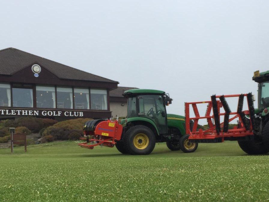 WiedenmannUK's tweet photo. Great day for a double install for Neil Sadler @gkneil @Portlethengc hydraulic extending wings #TerraBrush to 4.05 m with anti scalp roller and our favourite GXi8 HD #TerraSpike @wiedenmannAndy #twicethefun https://t.co/PaOG2yJbc6