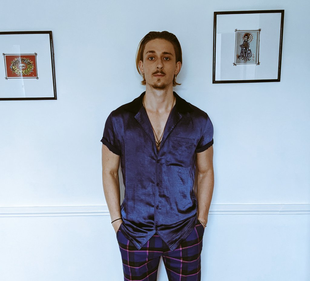 murderballadsuk's tweet photo. WE'RE BACK!!
We did not just take your money &amp; run!  Although that's probably what Brian (@RhiannConnor) would do!

Props made &amp; bought ✔️
Locations found ✔️
First in person rehearsal yesterday with Rhiann, @AlyxNazir @AlexGStevens @WillLangleyLDN ✔️

Tomorrow we start shooting! https://t.co/vm3liMXrOS