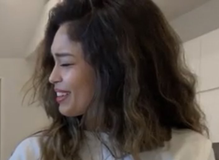 She’s so pretty 😳