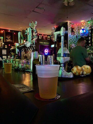 picturesofdives's tweet photo. Pinkie Masters - Savannah, GA (photos by @theSONOFNOISE) https://t.co/xwPnRMSS1q