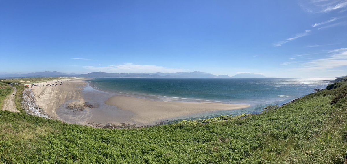 Viv_Gleeson's tweet photo. What a day in the Kingdom 🙌☀️
#InchStrand #Dingle #Ireland https://t.co/ucutpthgDJ