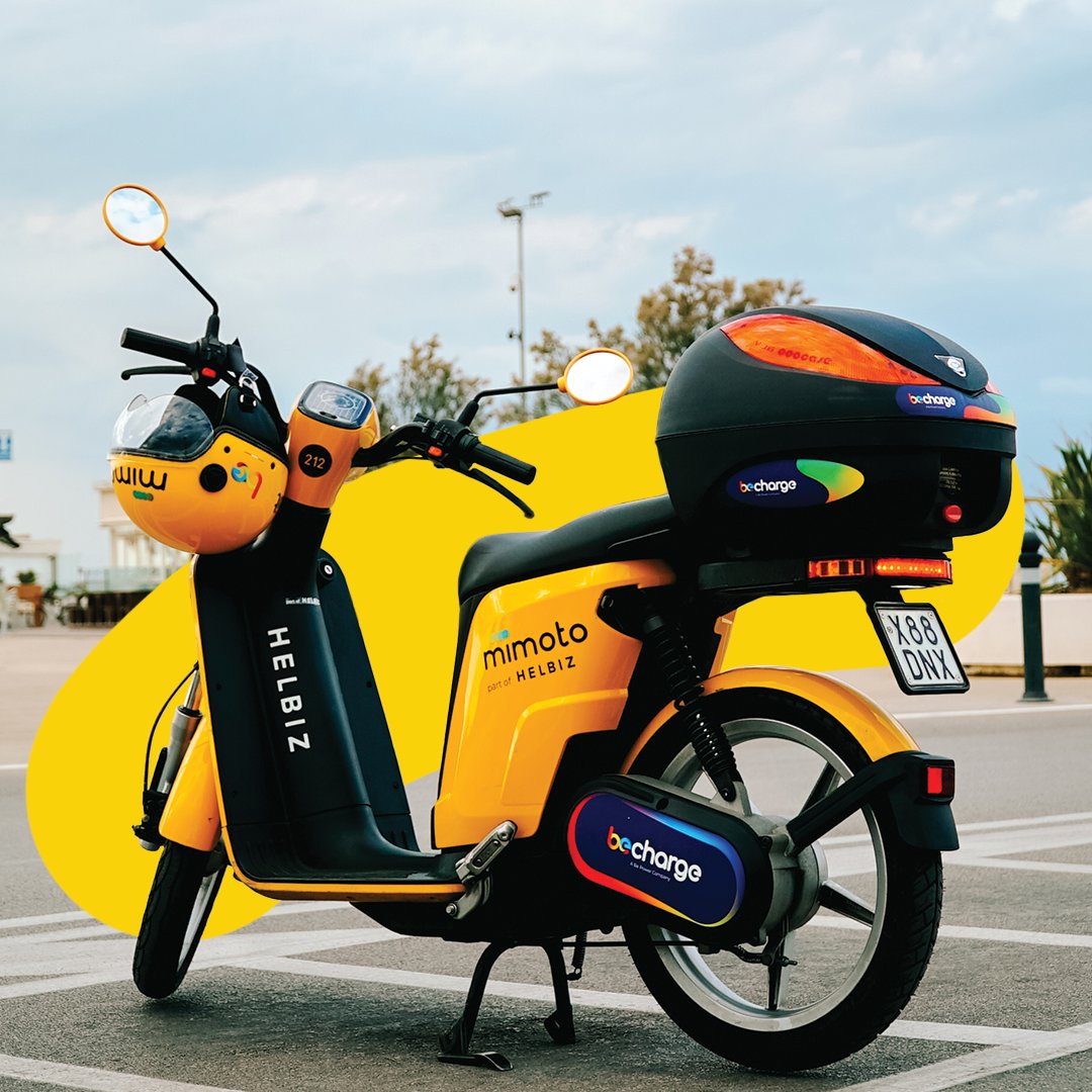 Quest'estate lascia anche tu una scia giallo MiMoto. Che aspetti? Sblocca il tuo scooter e #stayellow