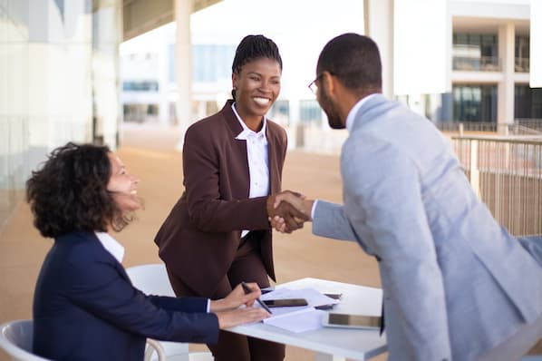 CGrantAndCo's tweet photo. 12 Tips on How to Become a Manager: From 5 People Who Did https://t.co/zPyXaM8ulF https://t.co/7yi0Vq5QNy