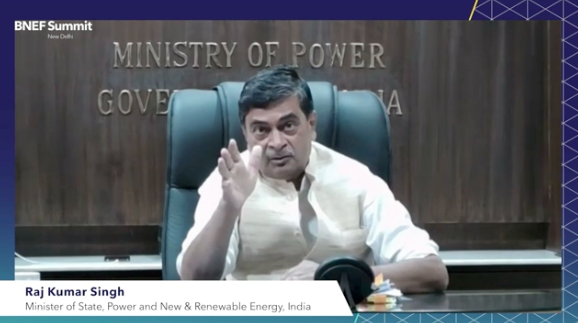 atinjai's tweet photo. Minister of @mnreindia @RajKSinghIndia says India will have to go offshore to meet the target of 140GW of wind power plants in the country by 2030 at @BloombergNEF's #BNEFSummit New Delhi https://t.co/UbksKl9lsJ