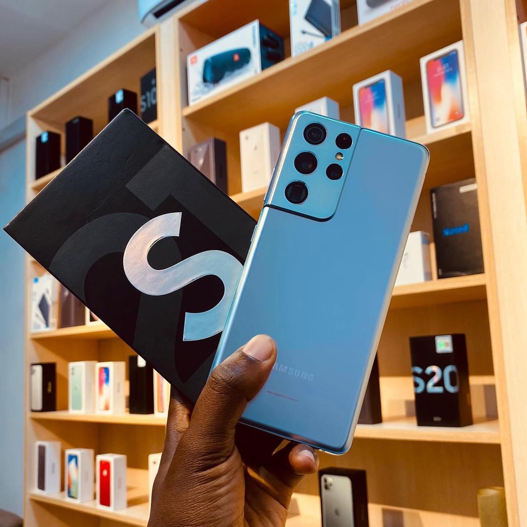 We a dealers in smart phones and sound gadgets contact or text me on Whatsapp 0784239002