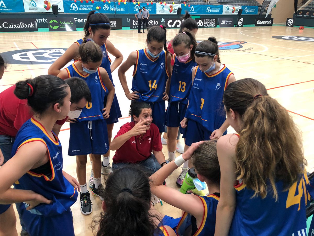 FCBQtecnic's tweet photo. Campionat d'Espanya mini
FINAL FEMENINA @FCBQ 🏀
🏆 CAMPIONES!

Catalunya-Aragó 98-83 (final)
#CatalunyaBQ #PlanetaMini2021 

📺 En directe per https://t.co/JJrGBXuKun https://t.co/3LDNhhIDp0