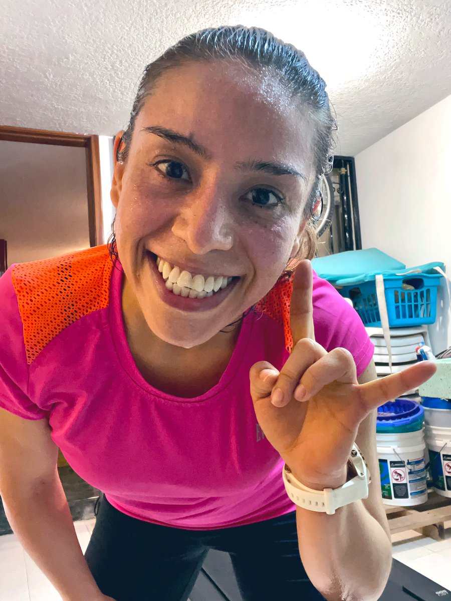 Crisita20's tweet photo. Ay Dios miooooo!!! 😅🔥😤 #Fartlek día de morición ☠️☠️☠️

Todavía no me sale bonito mi dibujito pero ya saldrá ✨🙌🏻🤪
#DiaCuatro rumbo al #MaratónCDMX 

#CrisitaMaratonista 🏃🏼‍♀️💜 

#Reto2021kms 🙃
#FénixRun 🔥
#LaLigaDeLaJusticiaRunner 🦹🏼‍♀️
#ManicomioRunner 🤪
#KMSxELA 🙌🏻 https://t.co/Q8p4ZNGTEl