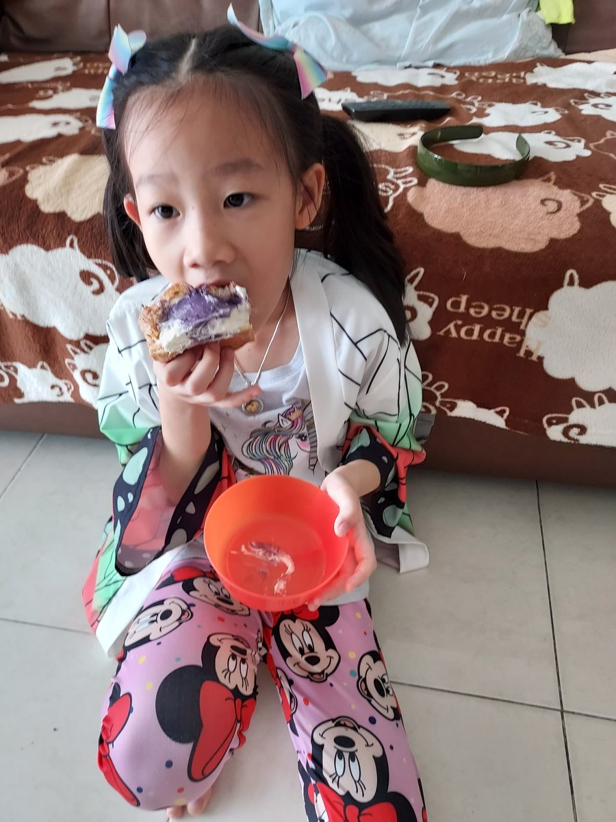 AlichaLek's tweet photo. เรียนเหนื่อย เพิ่มพลัง
#Elliehappy https://t.co/mboTXWlCu9