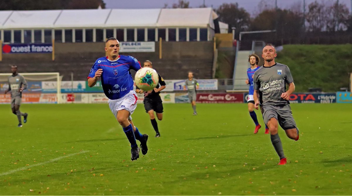 NEWSOUEST's tweet photo. [ Mercato 2021/2022] Promotion interne pour Vincent Kervroedan, à l'US Concarneau. Football. https://t.co/YlwW4e6X5I 📸Pascal Priol https://t.co/7fhD6ygvCt