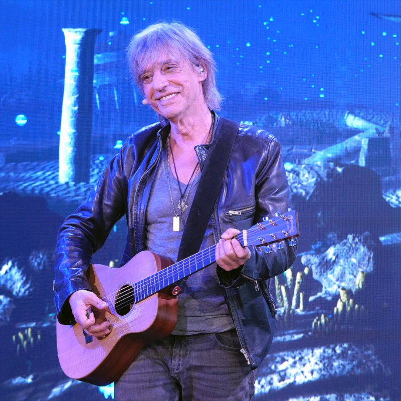 presseorange's tweet photo. Jean-Louis Aubert comme vous ne l’avez jamais vu !

Le 30 Juin à 18h30, @Orange et @WarnerMusicFR proposent « Stream in 360° » : une expérience musicale inédite à vivre sur les nouvelles applications immersives d’Orange.

🎸🤩⤵️