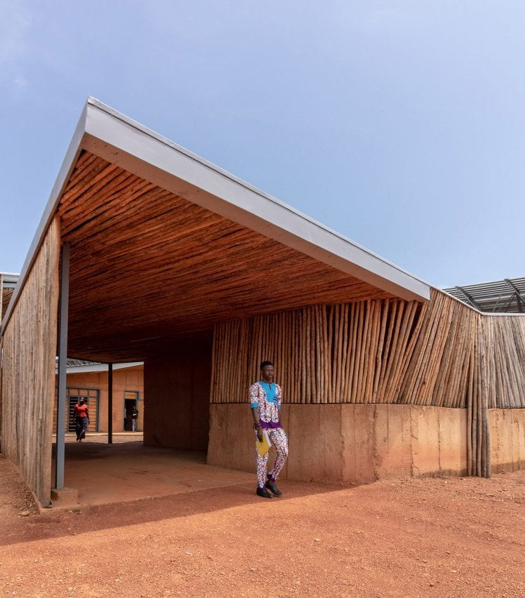 tomravenscroft's tweet photo. Looking great! Francis Kéré builds university in Burkina Faso from clay and eucalyptus wood – https://t.co/B6ICnDR5Jd (via @dezeen) https://t.co/wu678k0DvH