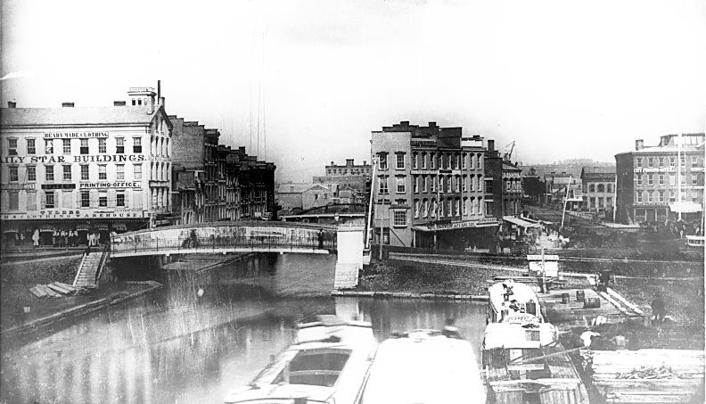 inthesaltcity's tweet image. it&apos;s Clinton Square appreciation week here at inthesaltcity

here are views of Syracuse&apos;s premier civic space through the last 200 years
1820, 1830, 1854, 1870