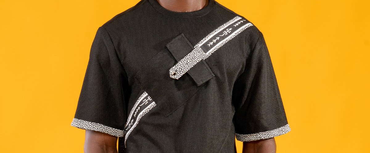 camstyle_221's tweet photo. Nouvelle collection 
Ensemble Wakanda concu avec tes matières douce et confortable ( tissu perforé + cotton doux)
Made in Sénégal 🇸🇳🦎
.
Disponible en édition limitée 
Rt et Fav 🙏🏾
#kebetu #Senegal #madeindakar https://t.co/HxUlIvm8Iv