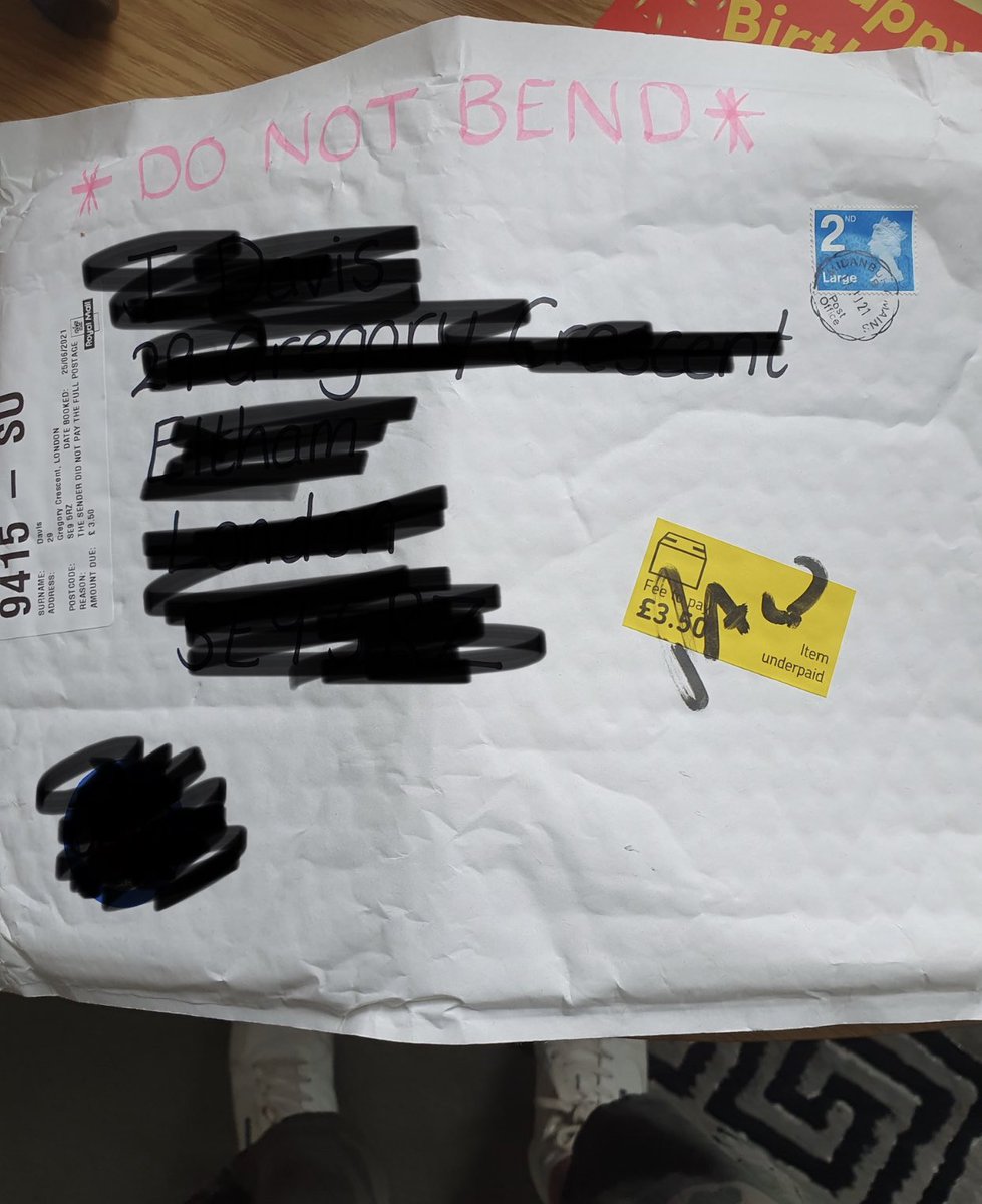 BadgeJam's tweet photo. Apparently @RoyalMailGroup @RoyalMailHelp consider this acceptable conduct, not only wrongly charged extra for a small packet Butt then proceeded to bend and break the product to get it through the letterbox!! Despite the clear instructions #disgrace #royalmailissues https://t.co/rZudpBswnf
