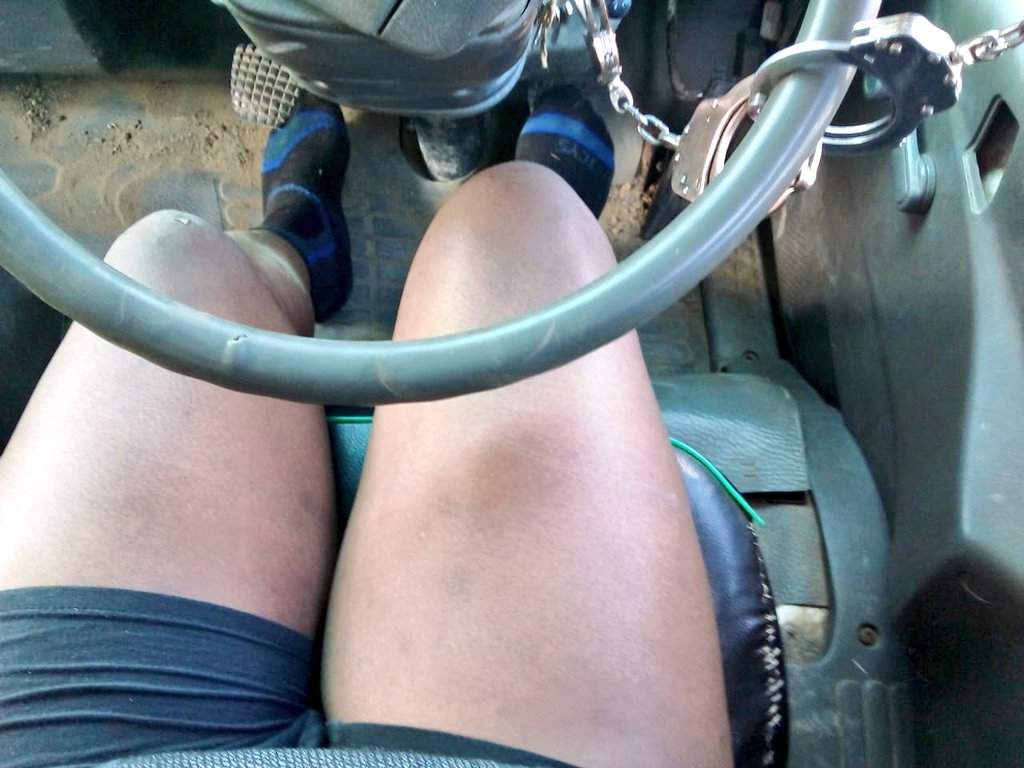 bonifacemwangi's tweet photo. Zechariah Hamisi was driving his truck today. He says a cop stopped him and demanded a sh2000 bribe, he offered Sh200. They disagreed. He was beaten, chained on the wheel. He has managed to escape after they opened the handcuffs. His truck KBC 180S is now at Athi River Police St. https://t.co/7J7ZfAzMZP