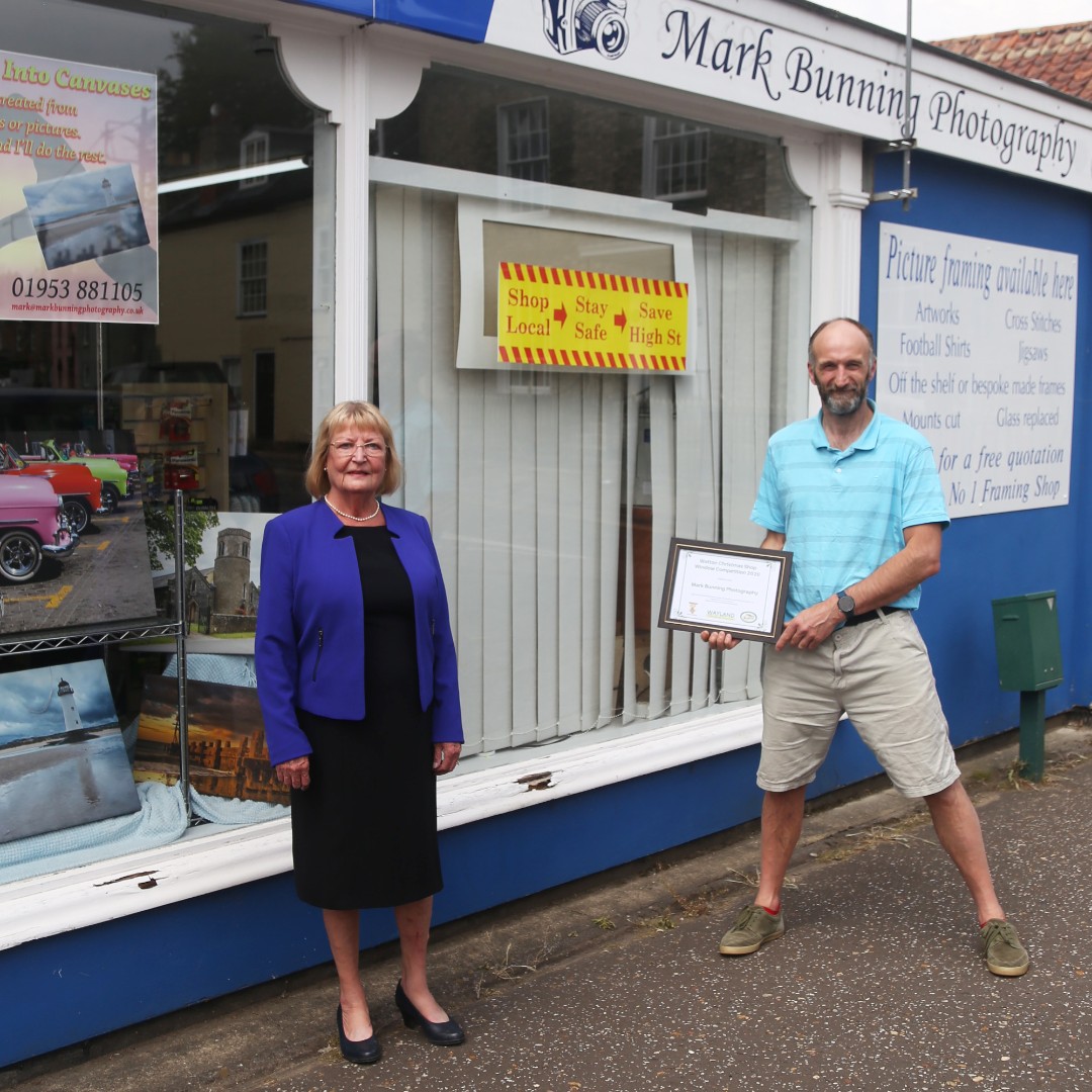 WaylandChamber's tweet photo. And finally our third prize Christmas window winner was Mark Bunning Photography. Mark is seen pictured here with his certificate along with Pat from the Wayland Chamber committee. https://t.co/KUmpZGhzwP