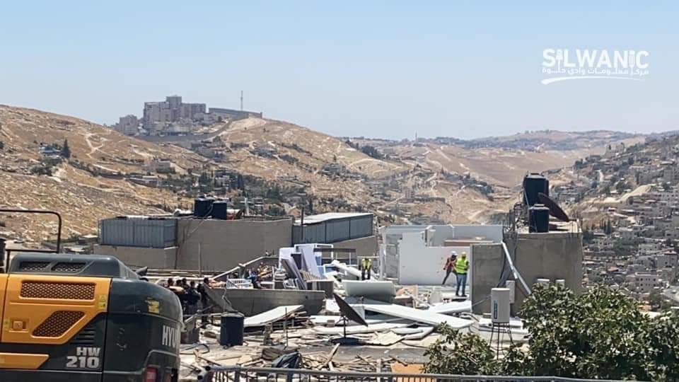 Ethnic cleansing happening now in Silwan in Jerusalem.

#SaveSilwan