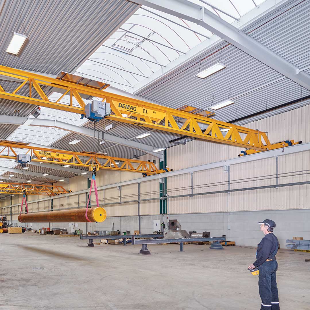 bridgecranes's tweet photo. Do not park crane gearboxes directly under lighting as this can cause undue heating to the oil. Always park cranes away from overhead lighting and over building columns or runway support whenever possible. #Demag #cranesafety #craneoperator #overheadcrane #safety #liftsafe https://t.co/3ldADYh32j