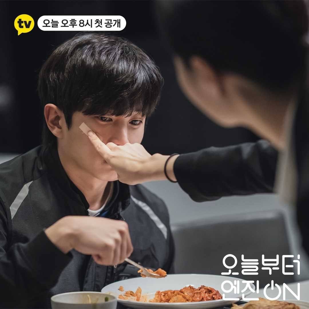 DramalandBR's tweet photo. 📸 | #KimMinSeok e #LimHyunJu em imagens promocionais do k-drama que estreia hoje, #EngineOnFromToday. https://t.co/ER5L619Ft7