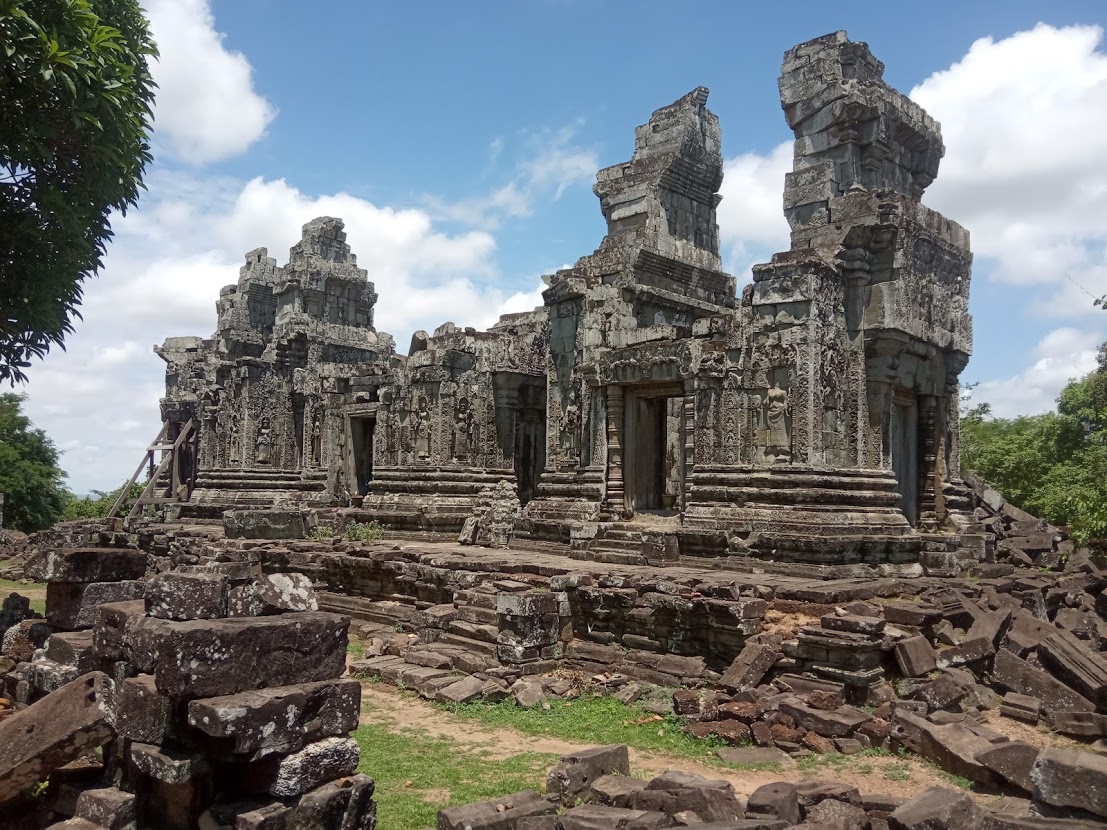 AsianFriendsAU's tweet photo. Phnom Bok - https://t.co/xHkcMx4aiQ Built during the reign of King Yasovarman I (889–910) between 9th and 10th c. It was one of the three temple mountain sites built as he established the new capital at what would become Angkor. #phnombok #helloangkor https://t.co/esCaY8iIjC