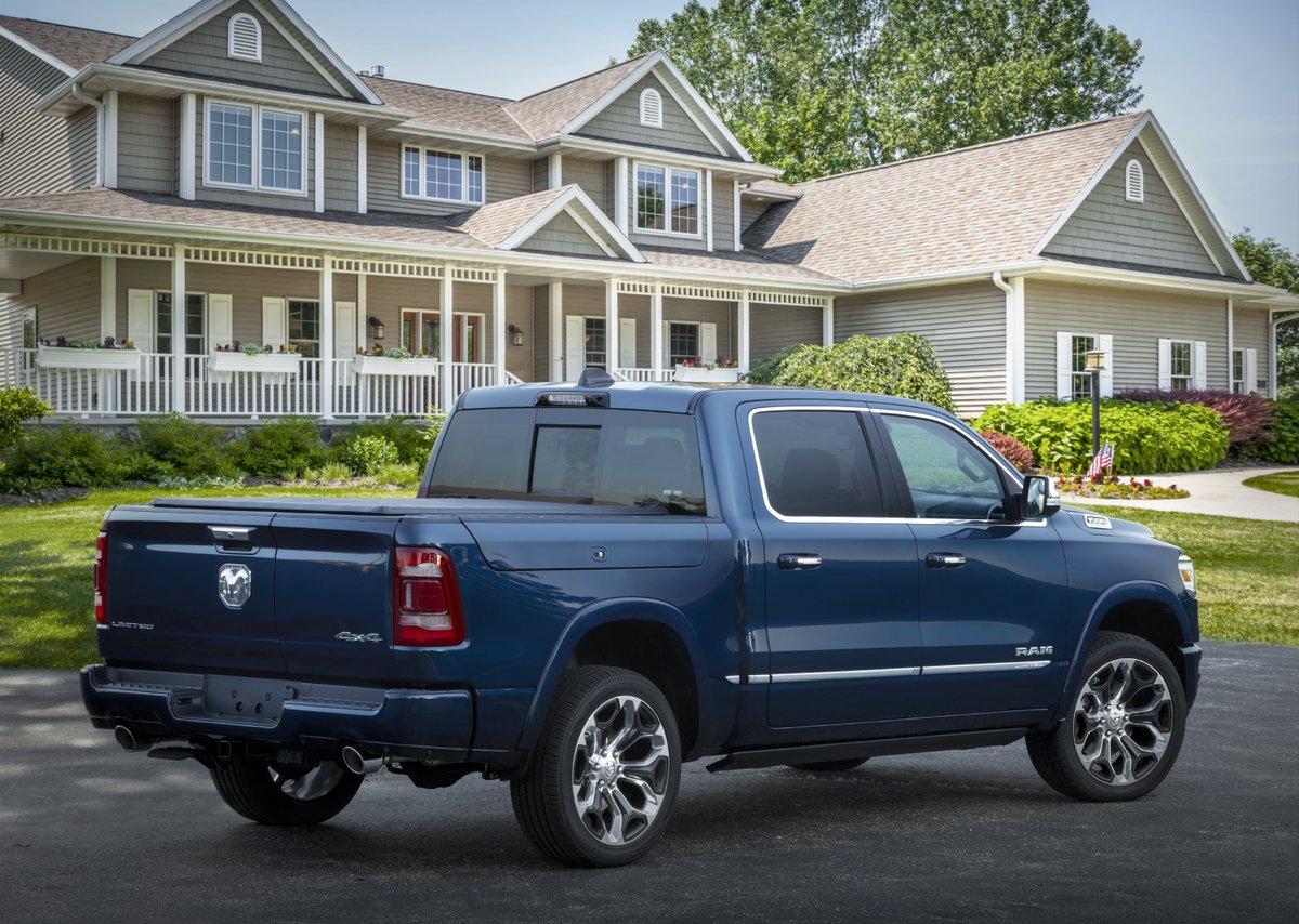 StellantisNA's tweet photo. PRESS RELEASE: https://t.co/UP4D9F8hlW
Introducing the 2022 @RamTrucks 1500 10th Anniversary Edition, commemorating a decade of luxury pickup truck leadership. https://t.co/iOunuRbzMK