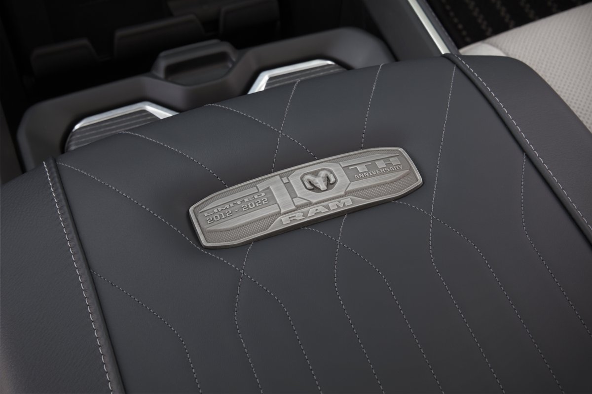 StellantisNA's tweet photo. PRESS RELEASE: https://t.co/UP4D9F8hlW
Introducing the 2022 @RamTrucks 1500 10th Anniversary Edition, commemorating a decade of luxury pickup truck leadership. https://t.co/iOunuRbzMK