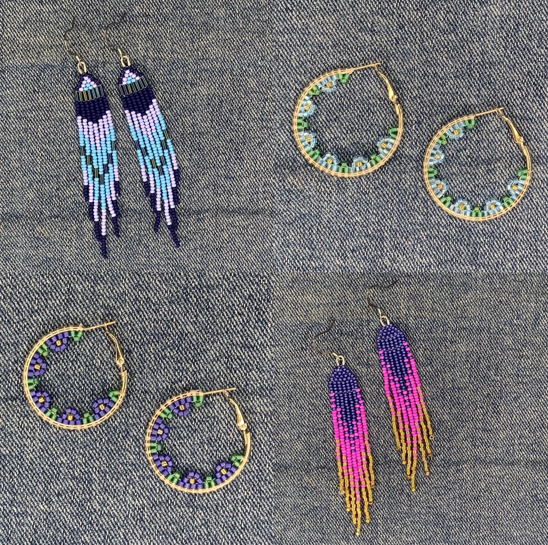 migizikwe_mle's tweet image. I am finally ready to get on with my 1000 follower giveaway! 🥳

The rules are simple: 
1. Like &amp;amp; retweet this post!
2. Tag a friend below 👇🏼

Winner will get their choice of medium/small fringe earrings, or small/medium floral hoops in the colours of their liking!

See examples: