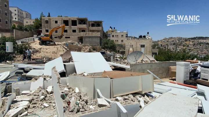 Demolition has started in Silwan while the world is silent - Pics of Al-Abasi family house.

#SaveSilwan