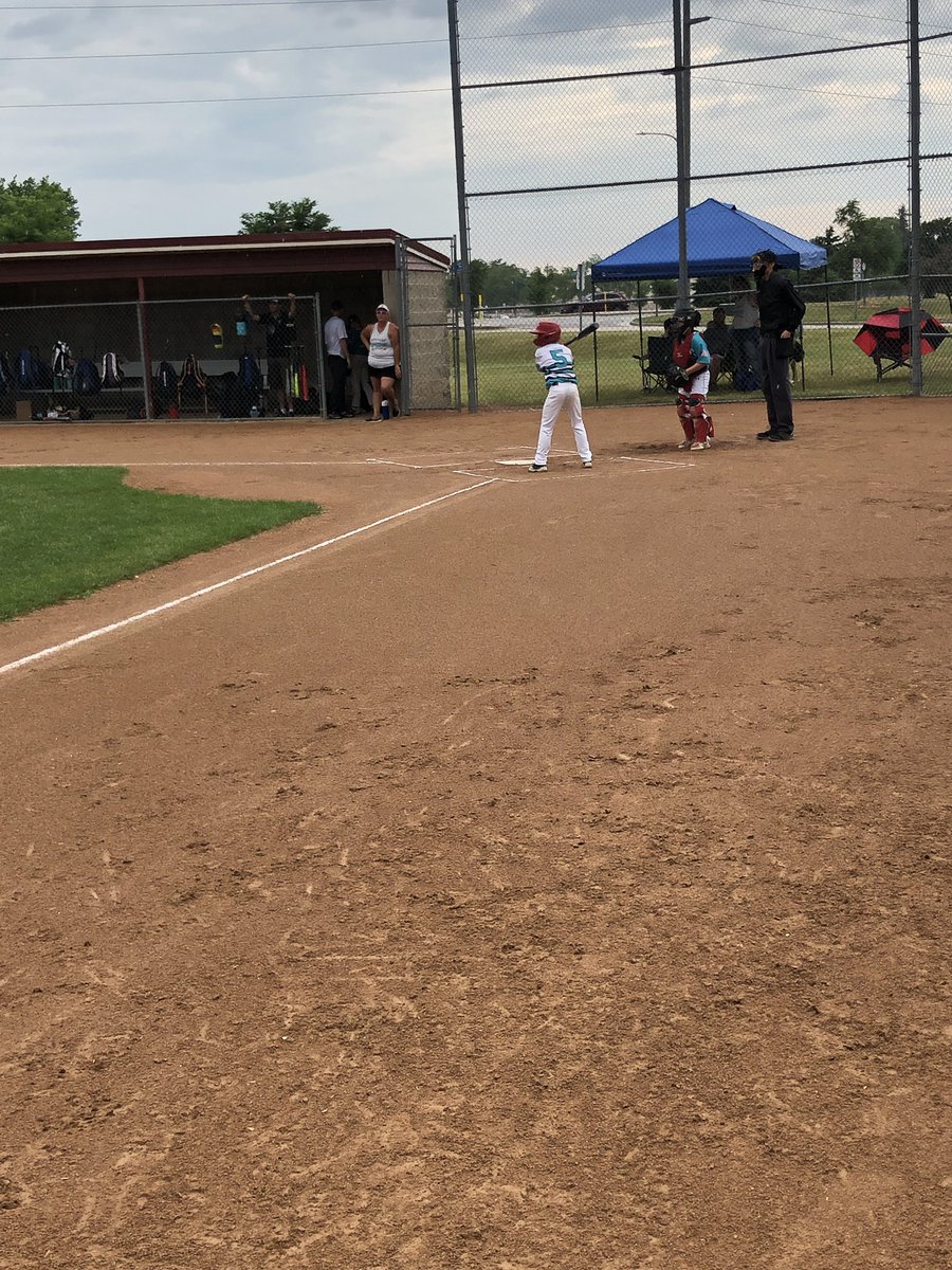 TornadoesBl's tweet photo. We played our best game of the year last night. A huge 8-6 win against the 10A Teal. Hustle plays and extra effort all over the field. Congrats to Henry for earning the Hustle Hardhat and Kaden for the Lunchpail Award! #tornadoseason #10AGold https://t.co/aW7hez7OGW