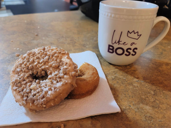 (ad) Learn how your family can celebrate the special man in your life with Entenmann’s® Donuts and EntenMAN of The Year Contest. outsidetheboxmom.com/man-of-the-yea… #Entenmanns #EntenMANofTheYear #sponsored