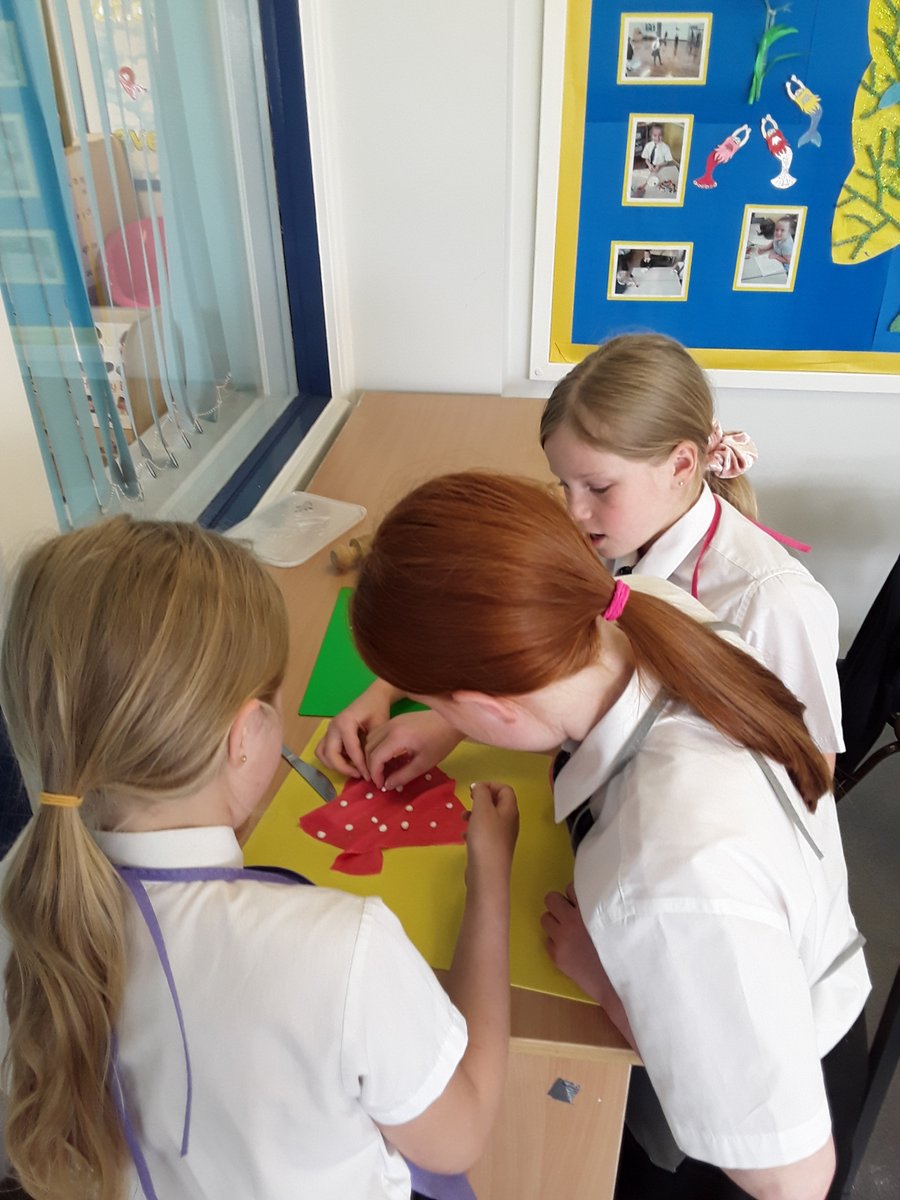 carletonparksch's tweet photo. We have the best chefs! Look at the progress and attention to detail! #culinaryfeast @ClassroomK ๐คฉ https://t.co/XgAB1OLbVY