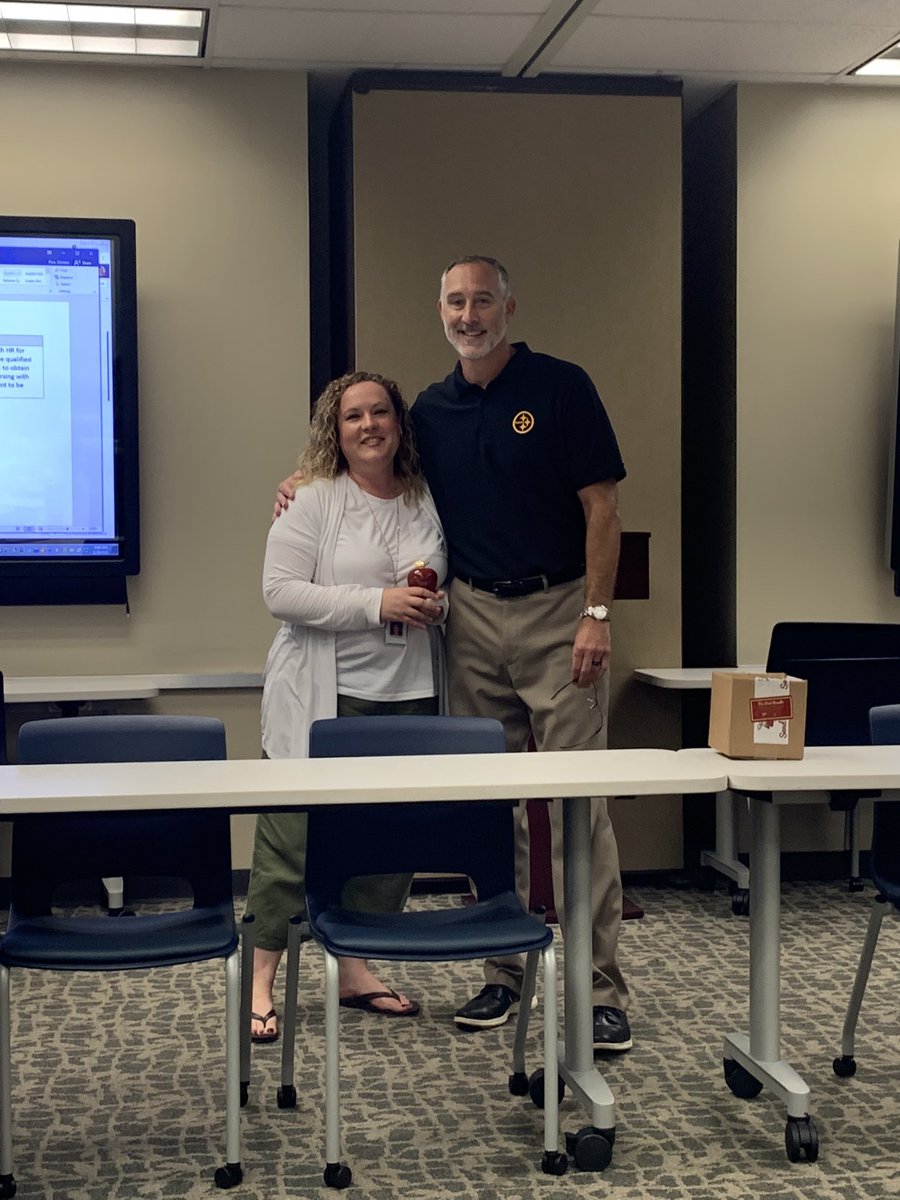 Karen Cagle tweet media