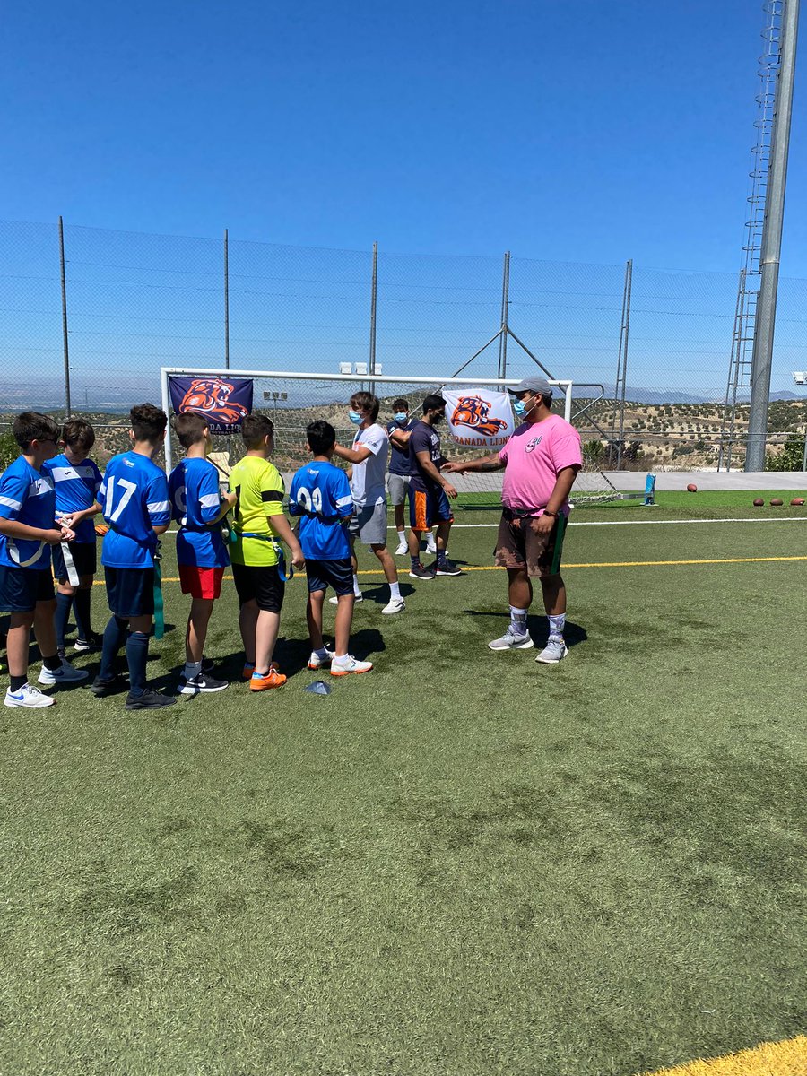 GranadaLions's tweet photo. Algunas fotos del taller de Flag de la convivencia de @UDAlfacar muchas gracias a nuestro antiguo compañero @jrduberly por organizarlo. https://t.co/IbS2jqChM7