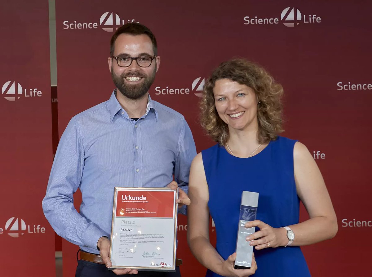 BuchholzLab_TUD's tweet photo. Amazing work by our Start-up team @RecTech_Dresden !!! They got second place in the final phase of the @Science4Life_eV Venture Cup!! 🎉🎉🥳
https://t.co/UsBt3txYEs https://t.co/fD8h3BDpdR