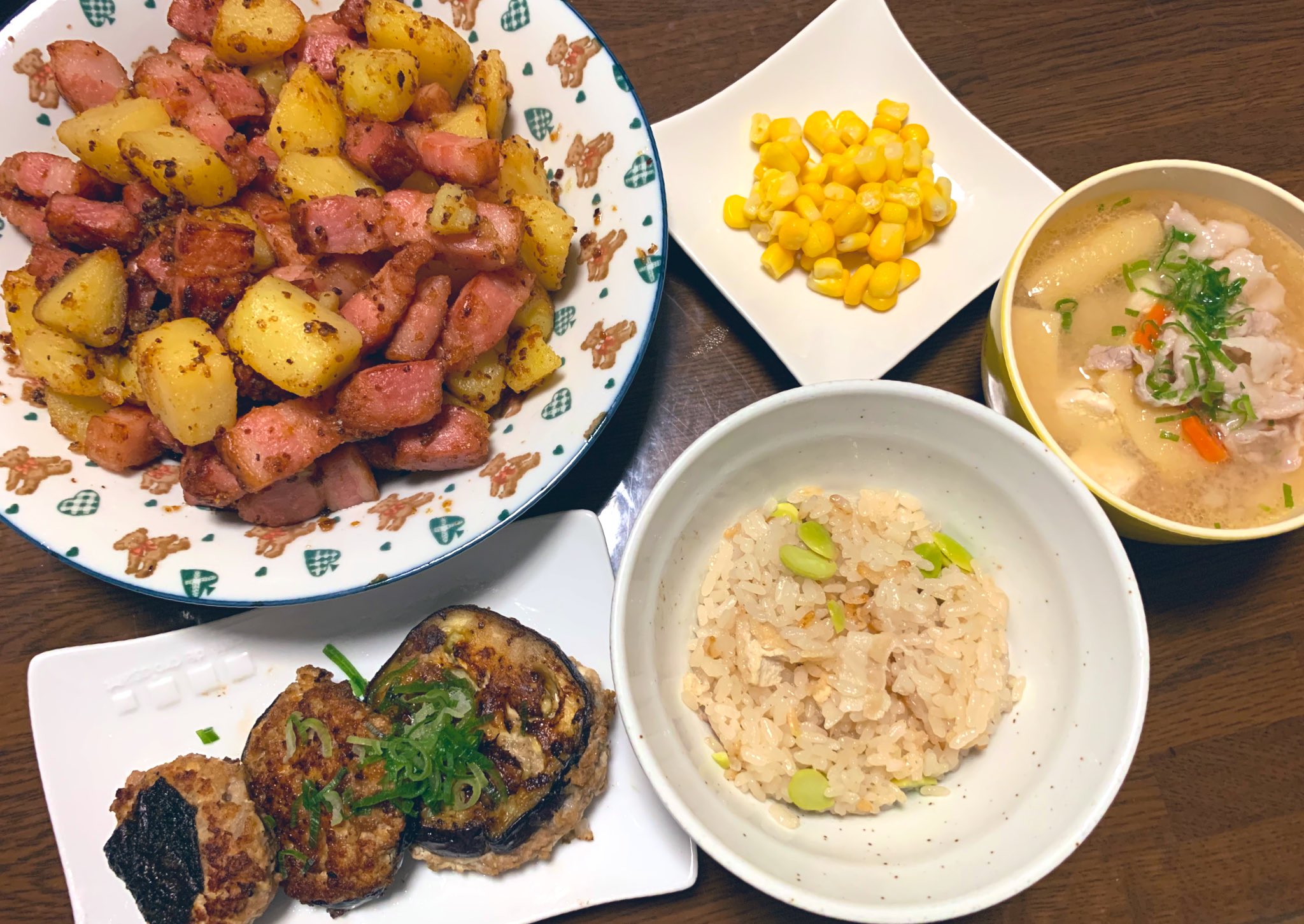 M 本日の晩御飯 炊き込みご飯 豚汁 ナスハンバーグ ジャーマンポテト コーン 料理 おうちごはん 晩御飯 献立 料理練習 おかず 料理好きな人と繋がりたい T Co Lzlvkzibv2 Twitter