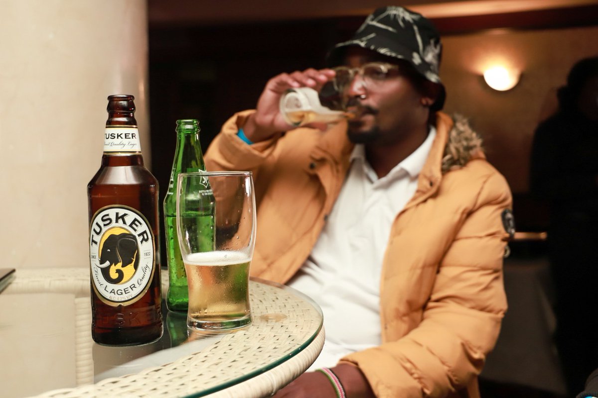 Champagne Huonja Ka Juice,,Mi Hupiga Ka Tusker Juu🐘🐘🔥