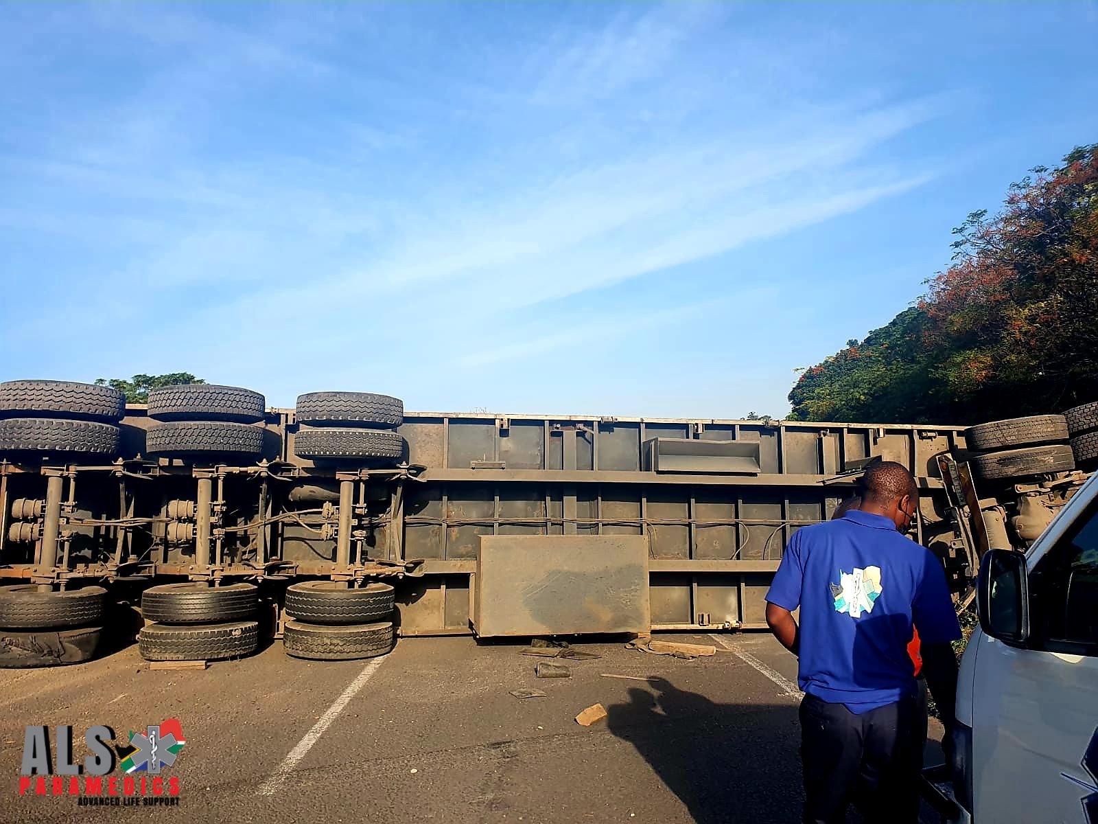 Rob Beezy On Twitter Durban M7 East Truckcrash Leaving Pinetown Near The N3 Highway Use Alternative Routes Via Alsparamedics Trafficsa Https T Co Ijykaauoqq Twitter