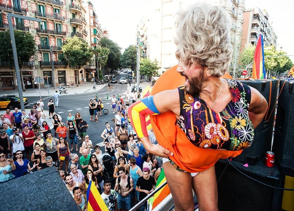 Galdrific's tweet photo. Long time ago. It was not required to wear face masks. Not even underwear.
.
.
.
#pride🌈 #pride #prideday #prideweek #pridemonth #pride2015 #pridebarcelona #pridemonth🌈 #localpride #lgbtqpride #streetphotography #streetphotographyinternational #stree… https://t.co/87rKtzgRcZ https://t.co/B2vcDCyJtU