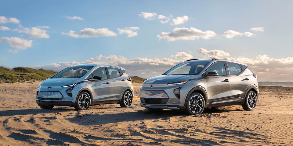 Buddschev's tweet photo. DID YOU KNOW? Chevrolet will cover standard installation of Level 2 charging outlet for eligible customers who purchase or lease a 2022 Bolt EUV or Bolt EV†, helping even more people experience how easy it is to live electric. Another great reason to go electric! #BuddsChev https://t.co/imkA1QMz7q